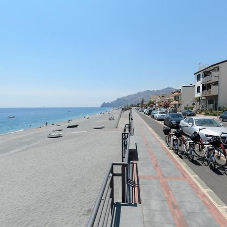 Marina D'Agro Residence Santa Teresa Di Riva Εξωτερικό φωτογραφία