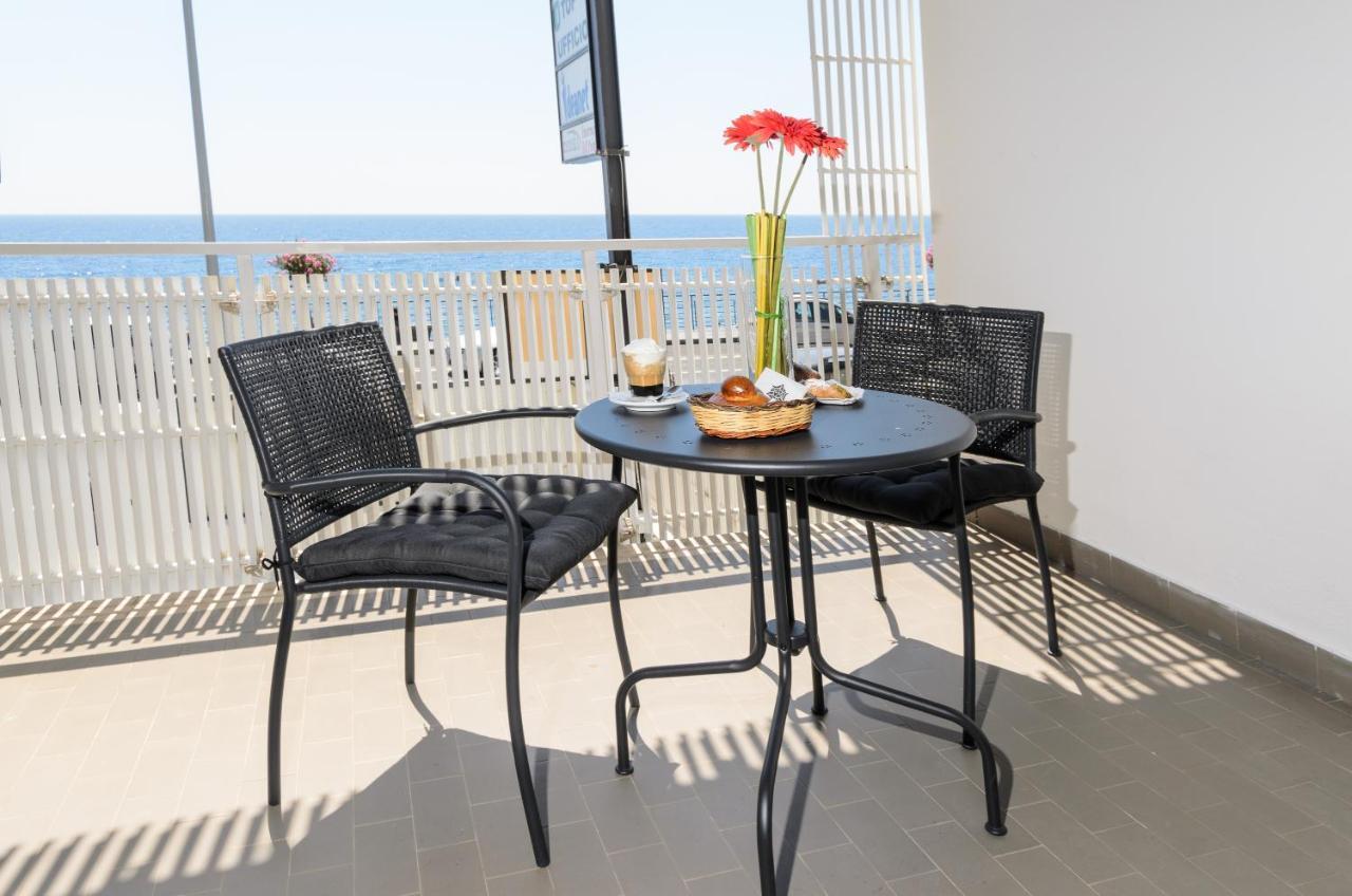 Marina D'Agro Residence Santa Teresa Di Riva Εξωτερικό φωτογραφία